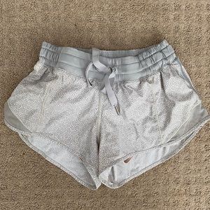 Lululemon Hotty Hot short